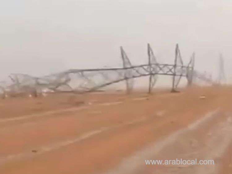 severe-rainstorm-in-hafr-al-batin-causes-highvoltage-electricity-tower-collapse-saudi