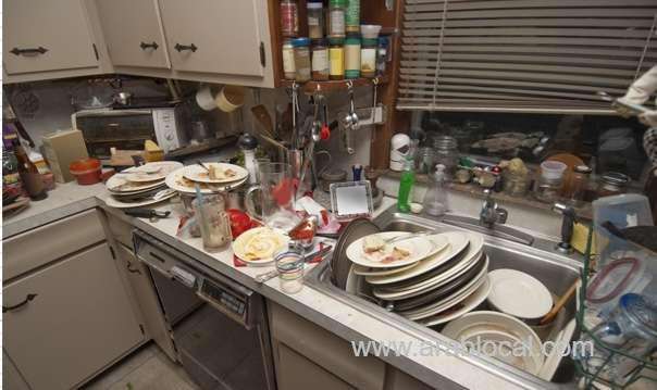 saudi-restaurant-closed,-workers-arrested-with-urine-bottles-in-kitchen_kuwait