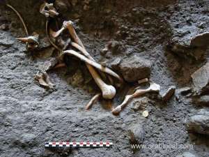 saudi-man-has-stumbled-upon-human-remains-while-he-was-out-on-a-picnic_UAE