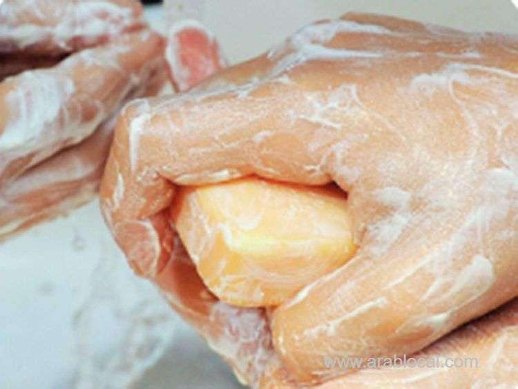 saudi-woman-makes-soap-from-camel-milk-and-dates-saudi