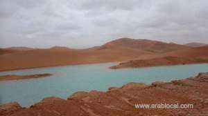 lakes-appear-in-empty-quarter-desert_UAE