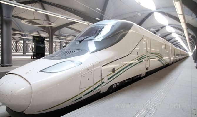 ksas-haramain-train-makes-pilot-trip-with-200-citizens-saudi