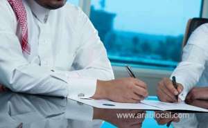 saudi-arabia-to-implement-100-saudization-in-finance-insurance-sectors-replacing-91000-expats_UAE