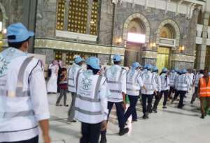 over-10,000-staff-in-service-as-faithful-flock-to-makkah_UAE