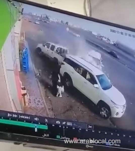driver-arrested-after-injuring-mother-and-two-children-with-reckless-driving-saudi