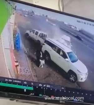 driver-arrested-after-injuring-mother-and-two-children-with-reckless-driving_UAE