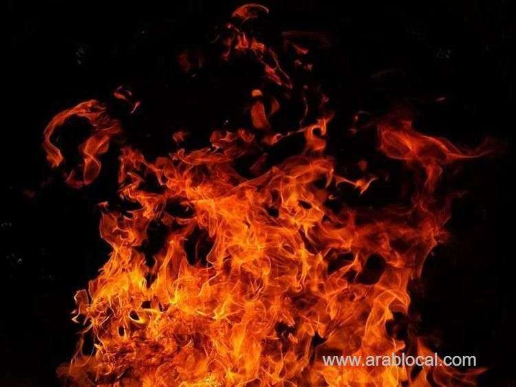 fuel-truck-flips-over-in-jeddah-catches-fire-saudi
