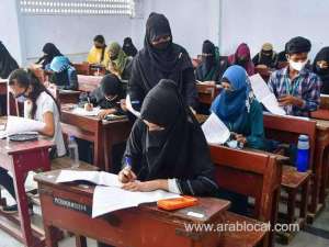 abaya-is-banned-in-exam-halls-by-the-saudi-education-panel_UAE
