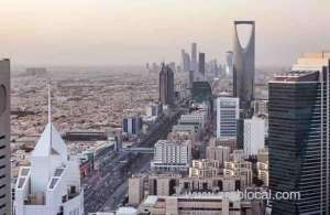 paying-work-permit-fee-in-saudi-arabia-made-easier-with-credit-cards-and-mada-debit-cards_UAE