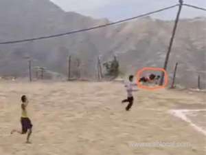 young-men-survive-cliff-fall-during-football-match-in-jazan_UAE
