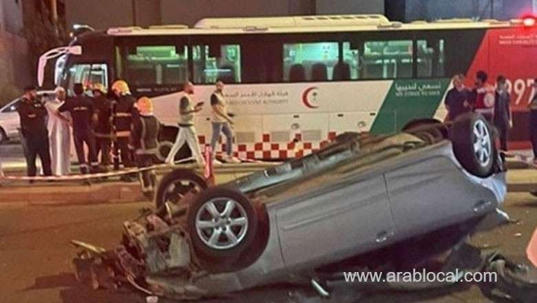 one-was-killed-as-a-speeding-car-ploughed-into-an-iftar-gathering-in-mecca-saudi