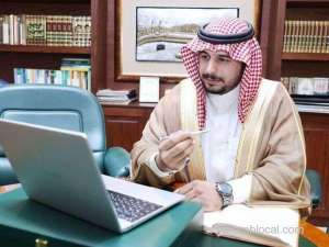 saudi-lawyer-sues-woman-for-wearing-traditional-male-bisht-cloak_UAE