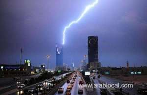 saudi-arabia-weather-alert-thunderstorms-heavy-rain-and-dust-storms-expected-until-monday_UAE