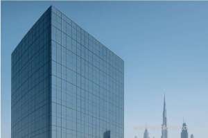 exploring-dubais-architectural-marvels-along-the-waterfront_saudi