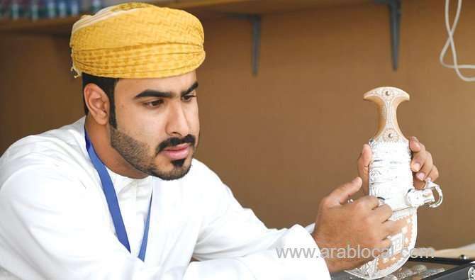 dagger-display-as-oman-showcases-ancient-craft-in-saudi-souq-okaz-festival-saudi