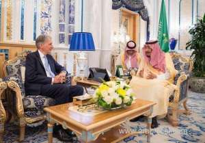 king-salman-receives-british-chancellor-philip-hammond_UAE