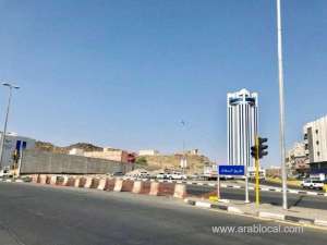 roads-shut-down,-20-traffic-lights-removed-in-taifs-al-woroud-area_UAE