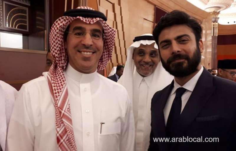 fawad-khan-performs-haj,-speaks-at-ministry-of-media-event-saudi
