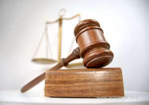 court-drops-case-against-man-who-beat-wife-in-public_UAE