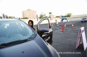 driving-lessons-to-the-female-students-and-staff_saudi