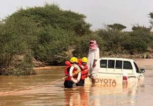 floods-in-saudi-arabia-kill-12-and-spark-nearly-300-rescues_UAE