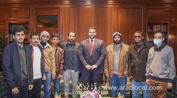 ambassador-khalid-meets-saudi-soldiers-receiving-treatment-in-us-saudi