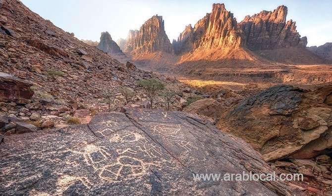 jubbat-hail,-an-old-caravan-route-through-saudi-arabia’s-nefud-desert-saudi