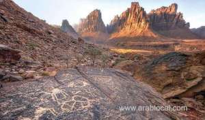 jubbat-hail,-an-old-caravan-route-through-saudi-arabia’s-nefud-desert_UAE