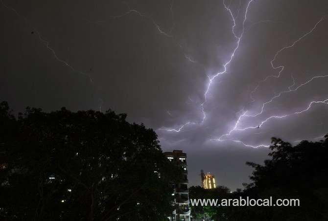 lightning-storm-kills-33-in-northern-india-saudi