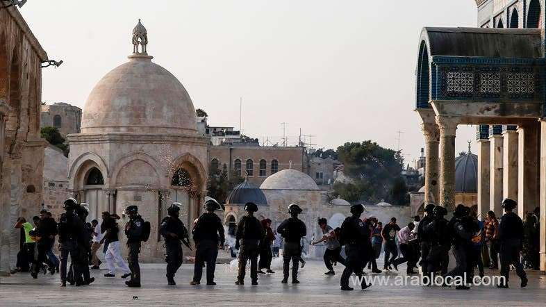 dozens-of-palestinians-injured-after-israeli-forces-storm-al-aqsa-mosque-saudi