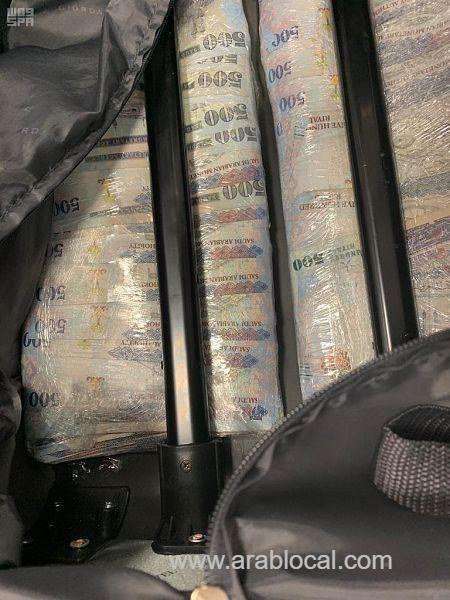 four-passengers-were-caught-attempting-to-smuggle-sr3.093-million-saudi