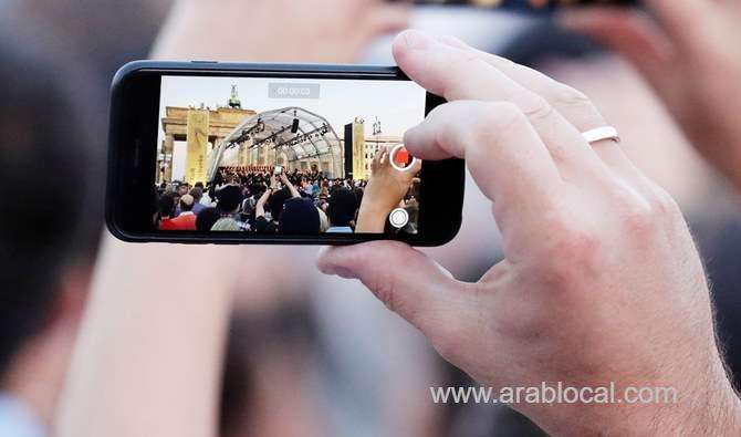 saudis-switch-from-tv-to-mobile-video-saudi