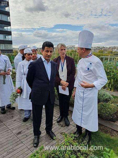 al-khateeb-visits-le-cordon-bleu-that-specializes-in-culinary-arts-in-paris-saudi