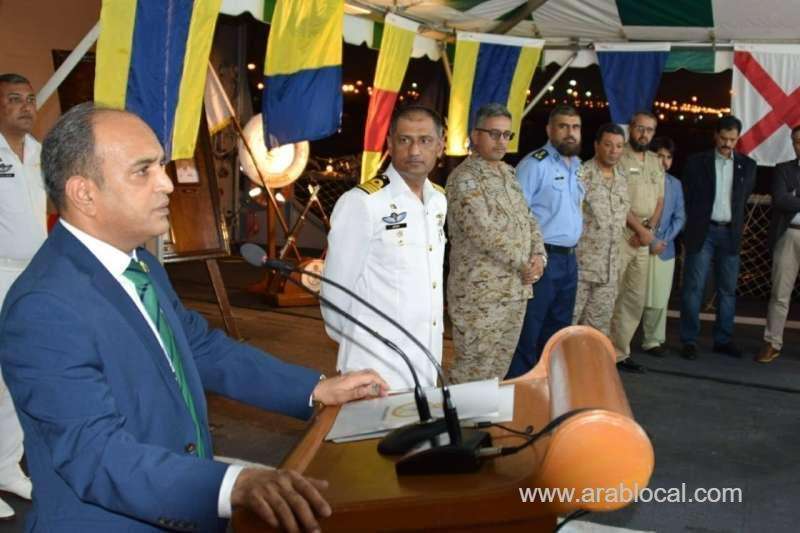 pakistan-naval-ship-pns-alamgir-docks-at-jeddah-port-saudi