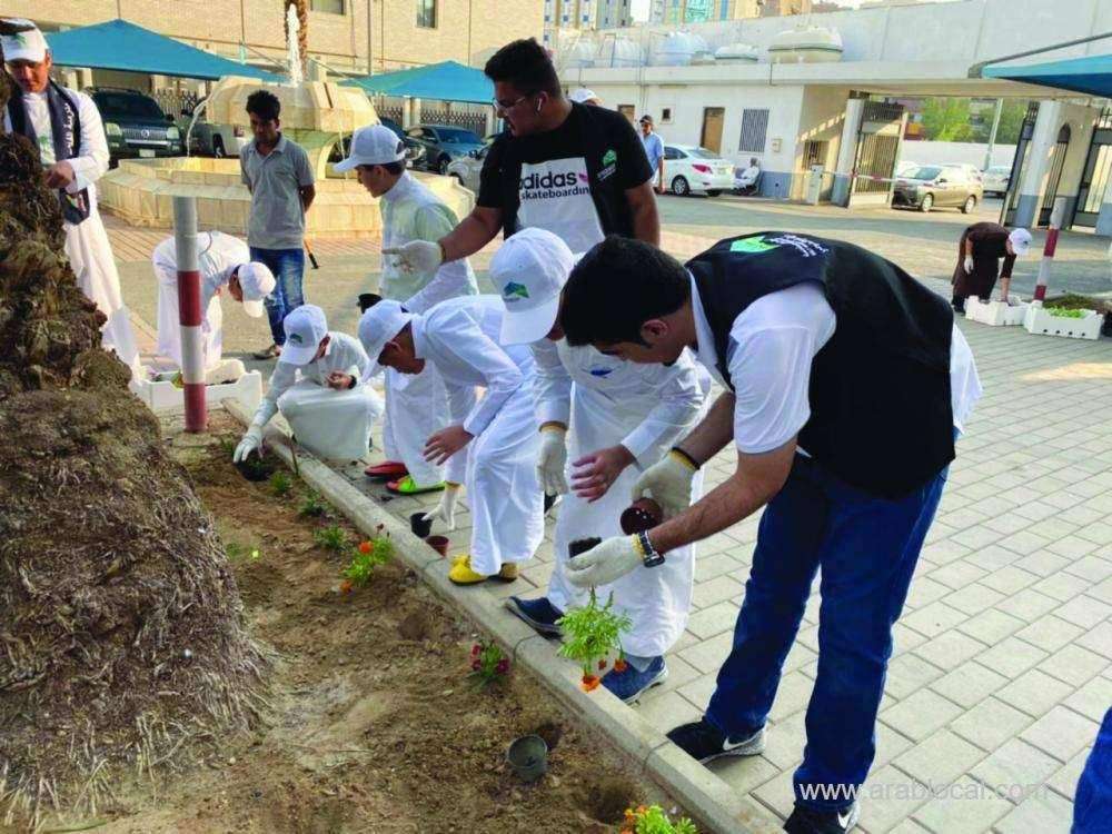 16000-volunteers-take-part-in-cleanliness-drive-saudi