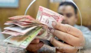 a-man-was-arrested-for-carrying-183000-sr-in-backpack-at-indian-railway-station_UAE