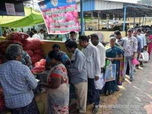 55-year-old-man-dies-in-a-queue-to-buy-onions--india_UAE
