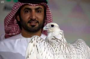 6-winners-in-riyadh-falcon-beauty-contest-swoop-on-sr3-million-prize_UAE