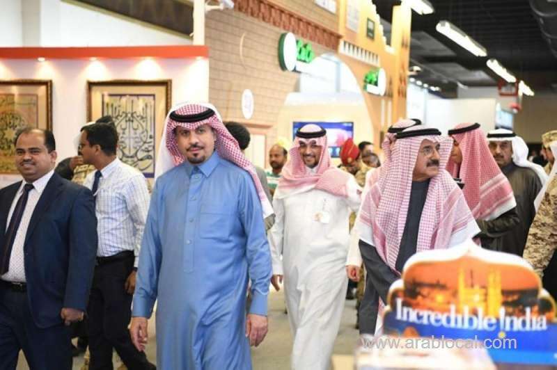 minister-of-national-guard-prince-khalid-bin-abdulaziz-bin-ayyaf-tours-janadriya-village-saudi