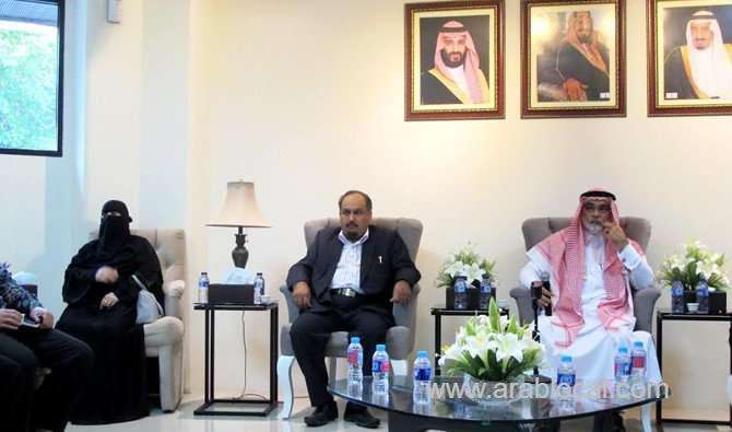 saudi-couple-have-met-the-indonesian-domestic-helper-saudi