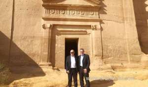 french-foreign-minister-jeanyves-le-drian-visits-madain-saleh_UAE