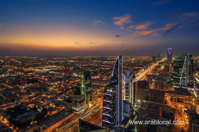 saudi-arabia-closes-shopping-malls-restaurantsparks-and-cafes-saudi