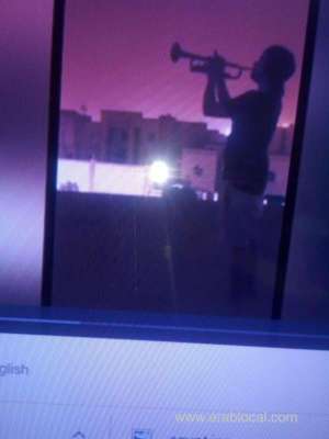 people-sing-saudi-arabias-national-anthem-during-coronavirus-curfew_UAE