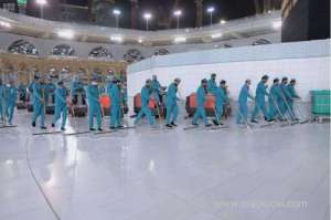 about-3500-workers-and-89-machines-are-being-used-daily-to-disinefct-the-grand-mosque_saudi