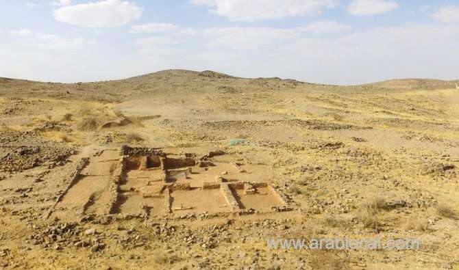 archaeologists-are-uncovering-evidence-of-prehistoric-man,-piece-by-piece-saudi