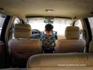 motorists-face-penalties-ranging-from-sr300-to-500-for-leaving-children-alone-inside-vehicles_UAE