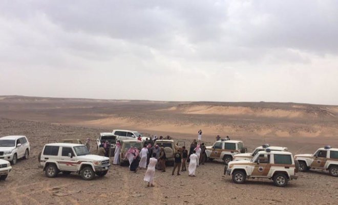 رجل سعودي تقطعت بهم السبل في صحراء تبوك لمدة ستة أيام أنقذها الأمن