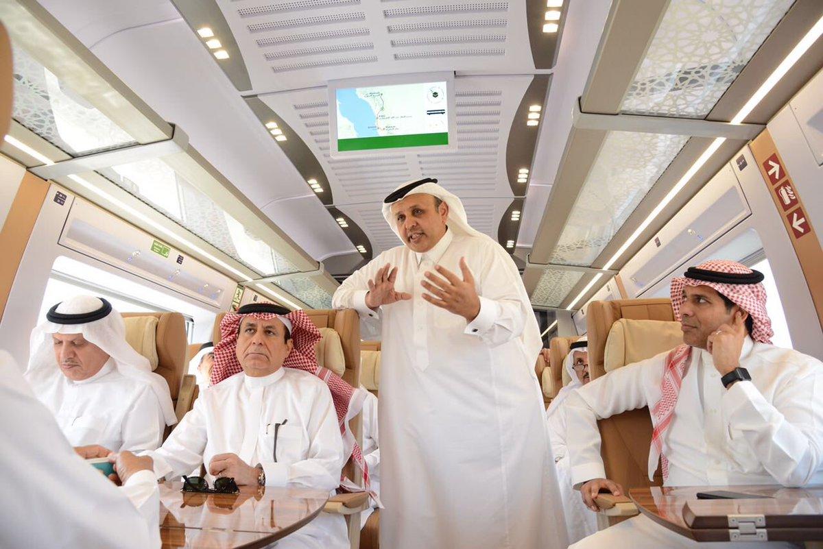 قطار الحرمين عالي السرعة يقوم برحلة اختبارية في المملكة العربية السعودية